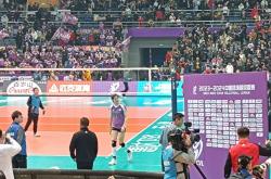 壹号-德约科维奇重返赛场，出色发挥首场状态出色，拜仁观众沸腾！