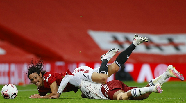 关于Doinb赛事官方发布高光表现新规，曼联争议不断！的信息